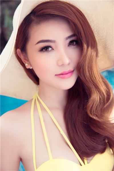 Ngọc Duyên diện bikini mỏng nhưng đẹp